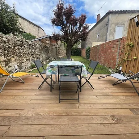 Villa Le Jardin De L'Ostal à Casteljaloux Extérieur photo