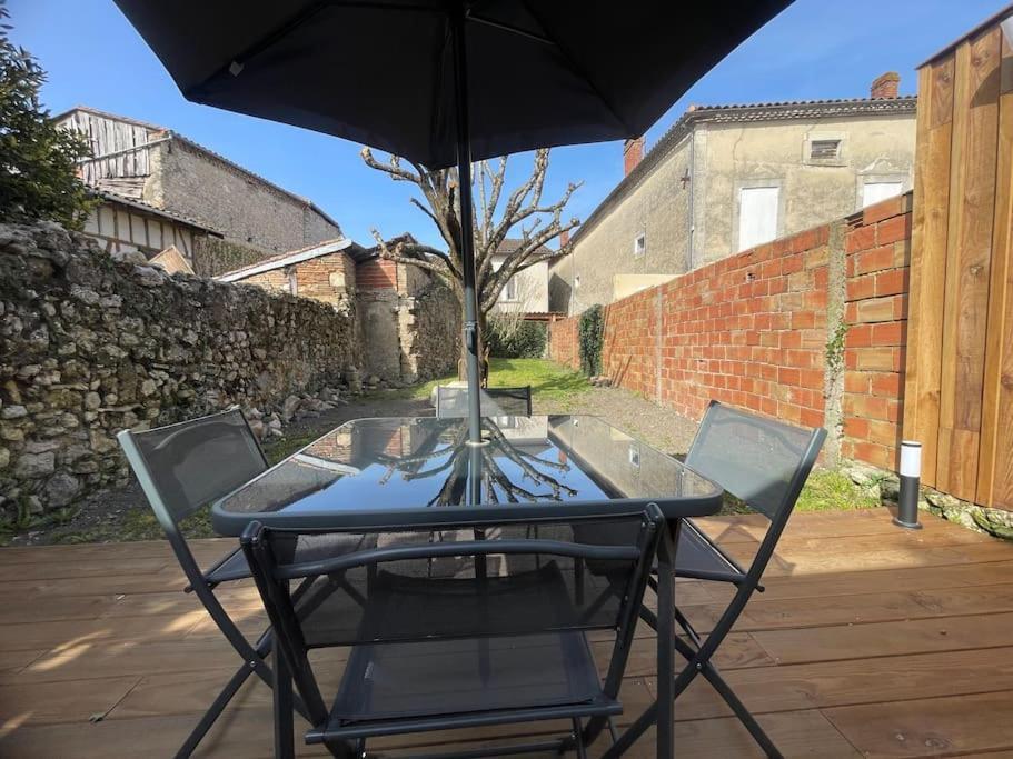 Le Jardin De L'ostal Hébergement de vacances Casteljaloux